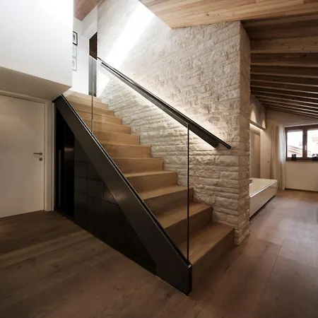 Edelweiss Apartments *